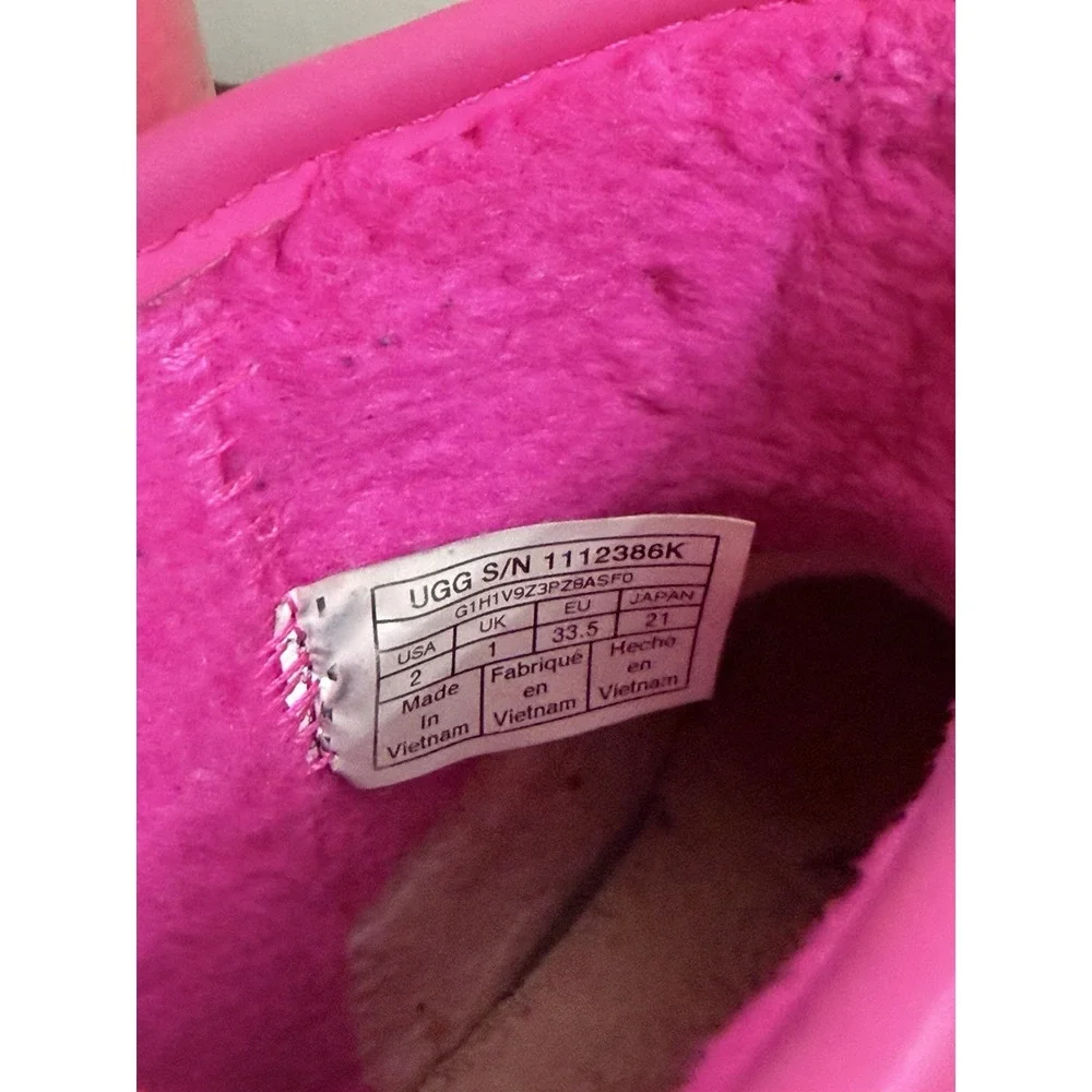 UGG Girls Pink Classic Clear Ultra Mini Boots Girls Kids Size 2